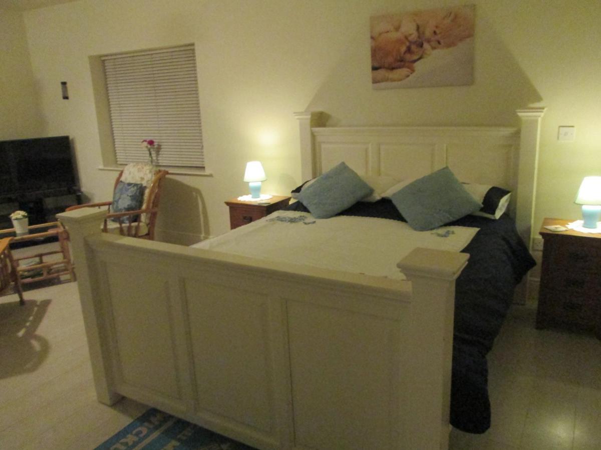 The Willow Room Ashford Экстерьер фото